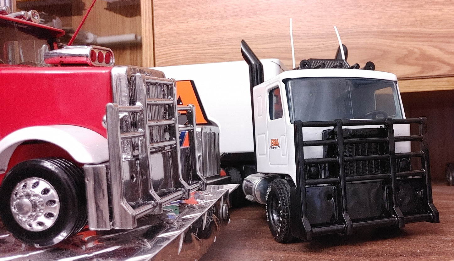 NYLINT Bush Bumper 1-Piece (Freightliner/GMC/W900/Peterbilt) [ SCALE: 1/18 ]