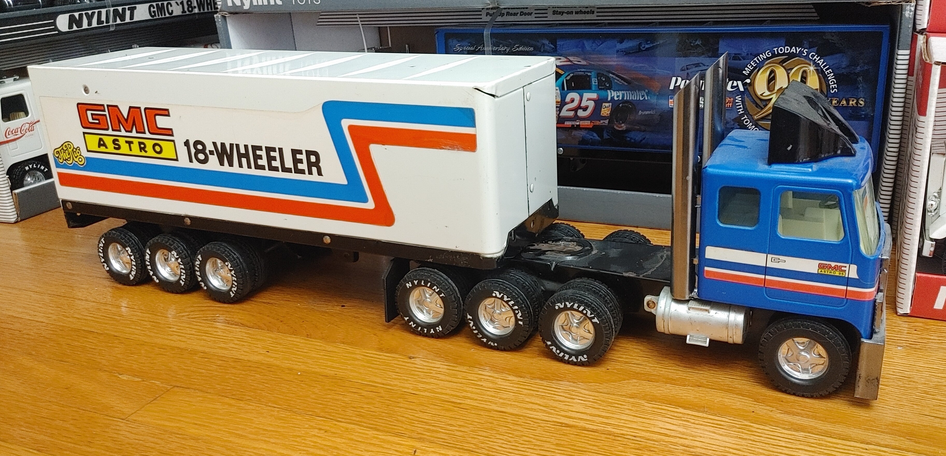 NYLINT Tri-Axle Trailer Attachment (SNAP-ON) [ SCALE: 1/18