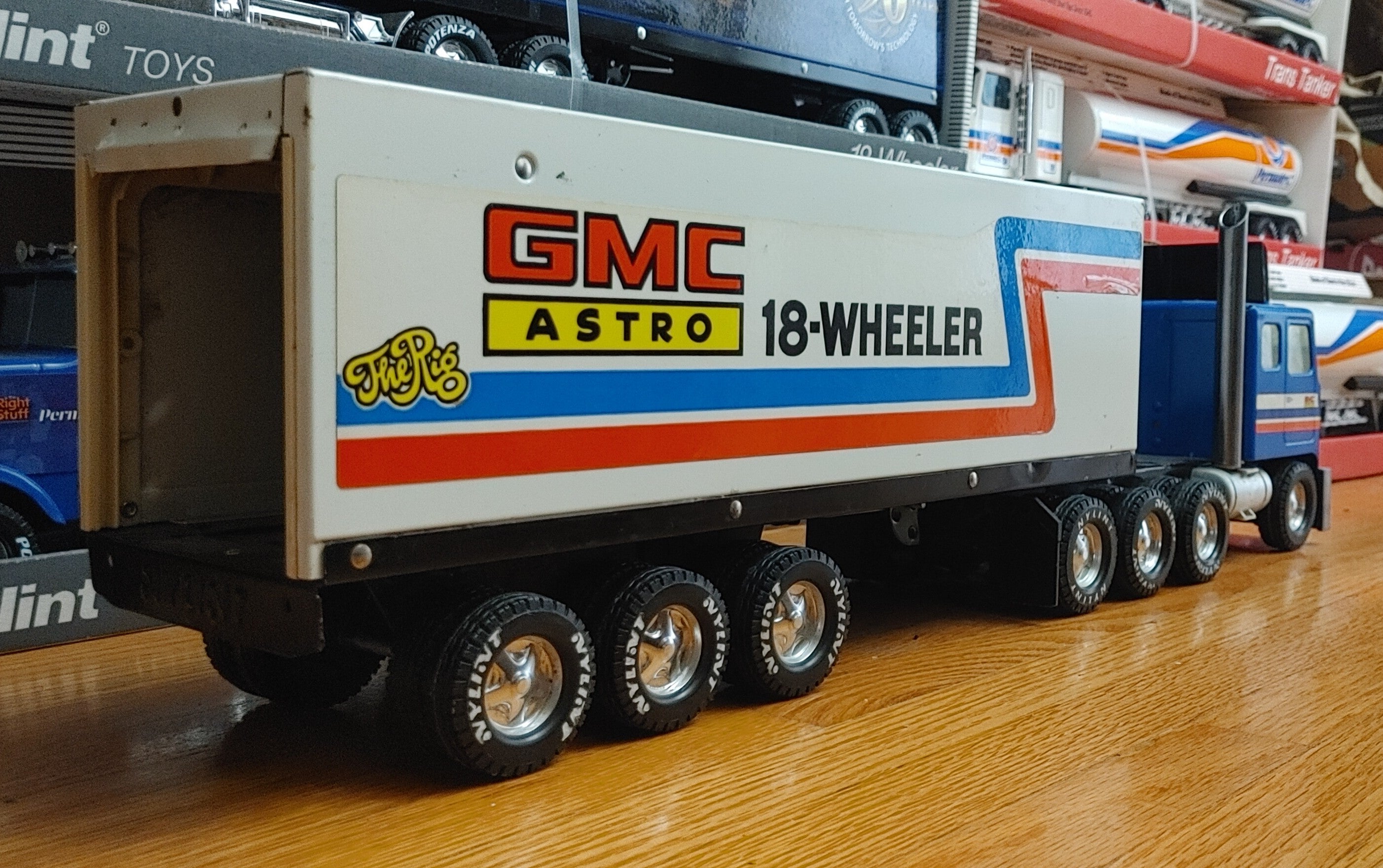 NYLINT Tri-Axle Trailer Attachment (SNAP-ON) [ SCALE: 1/18