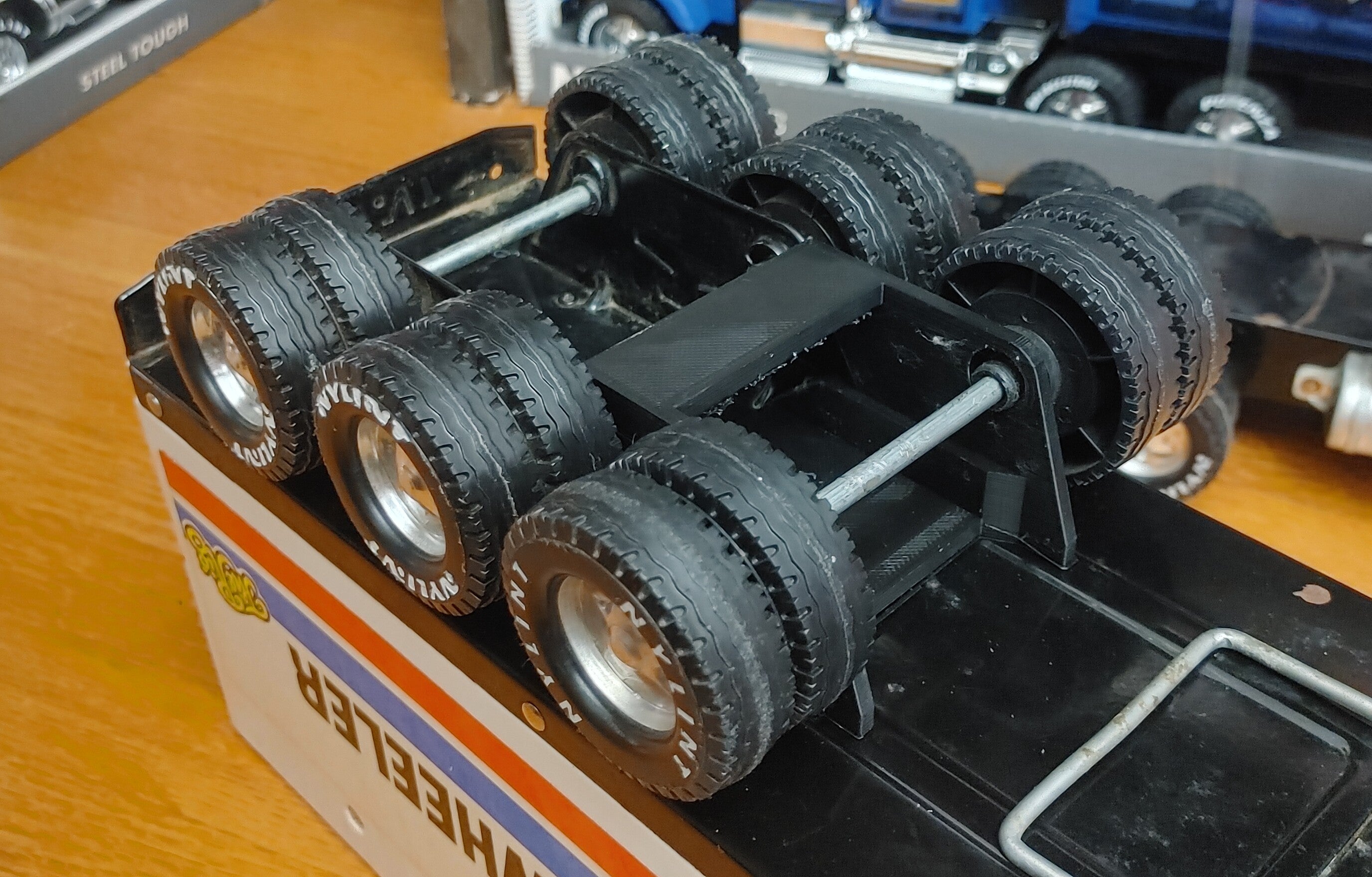 NYLINT Tri-Axle Trailer Attachment (SNAP-ON) [ SCALE: 1/18