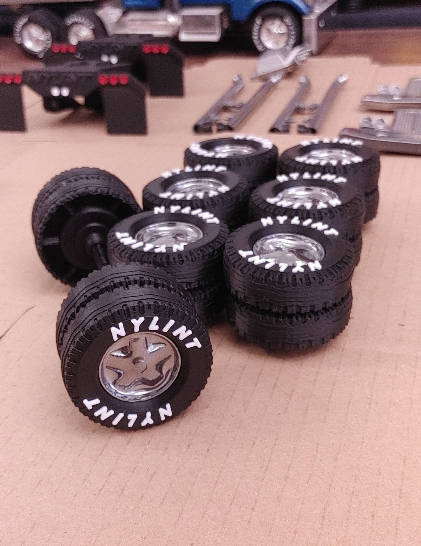 NYLINT Original/Custom Wheels [ SCALE: 1/18 ]