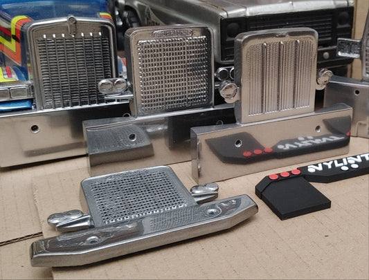 NYLINT FREIGHTLINER Grills - Original/Custom [ SCALE: 1/18 ]