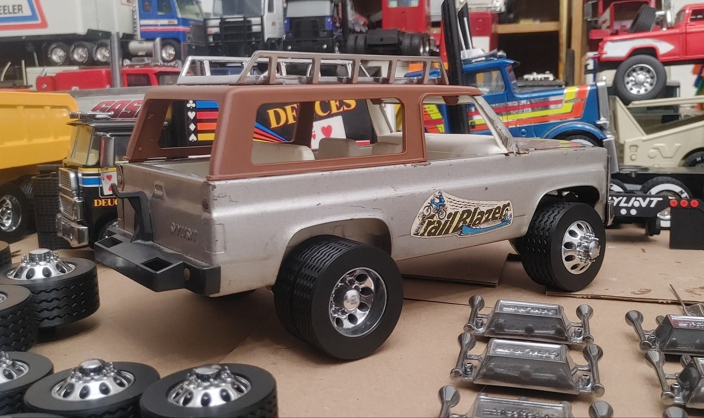 NYLINT BLAZER/C10 Dually Bud Wheels [ SCALE: 1/12 ]