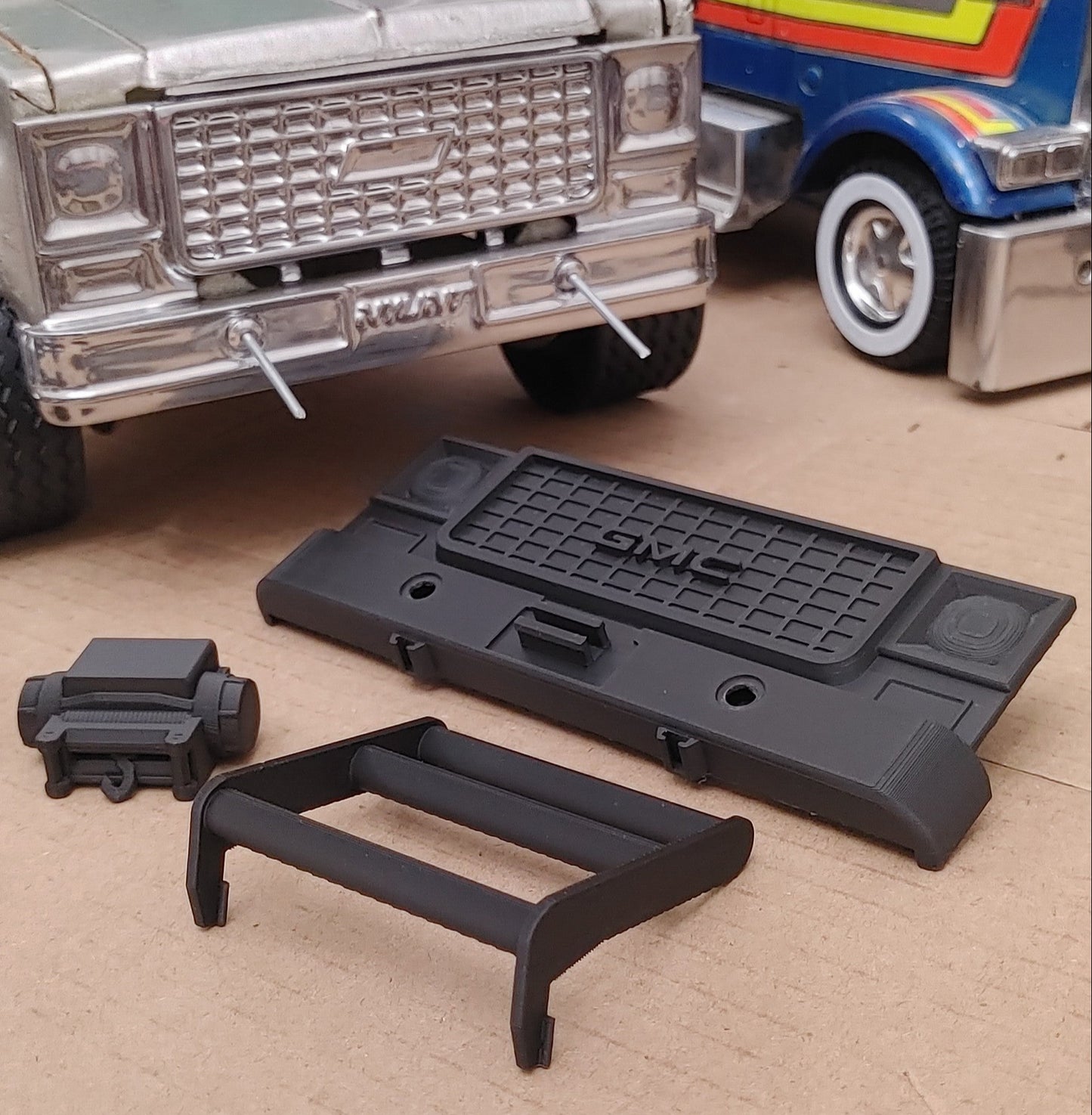 NYLINT BLAZER/C10 GMC/CHEVY Grills - Custom [ SCALE: 1/12 ]