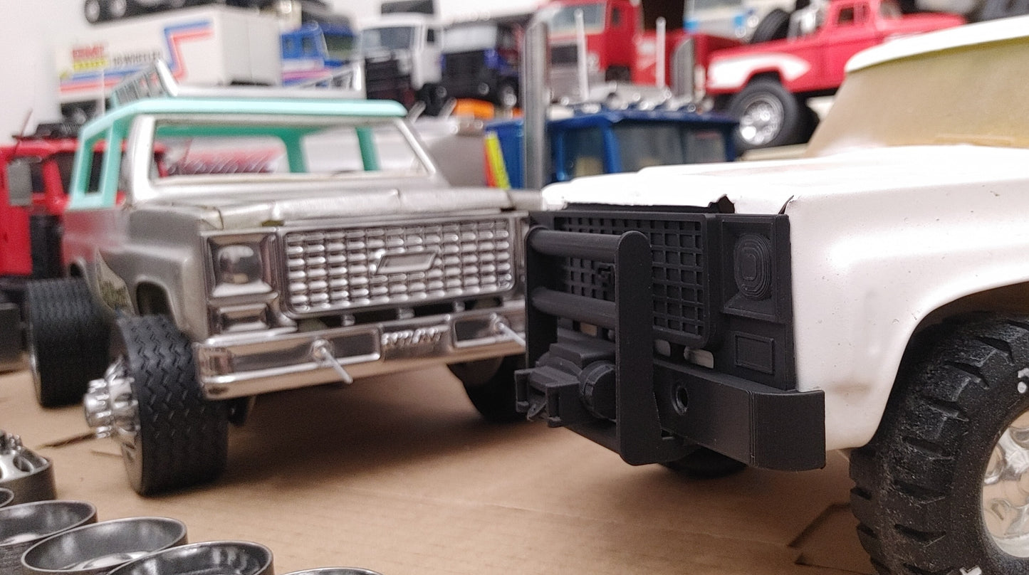 NYLINT BLAZER/C10 GMC/CHEVY Grills - Custom [ SCALE: 1/12 ]