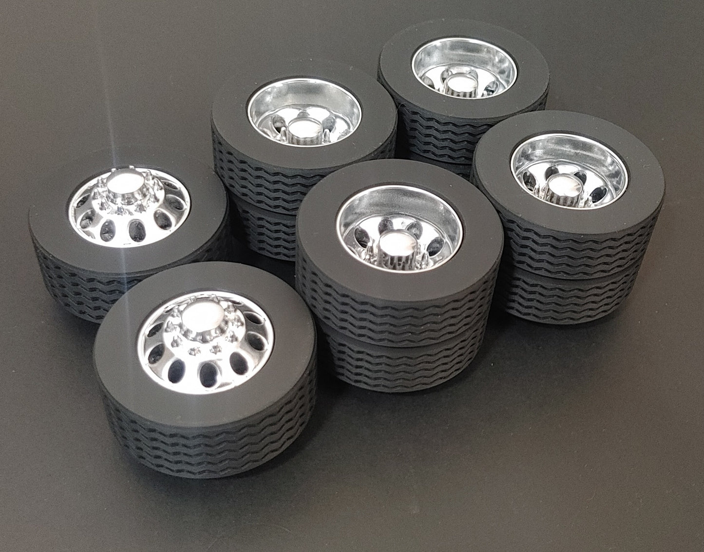 NYLINT Bud Wheels Freightliner/GMC [ Scale: 1/18 ]
