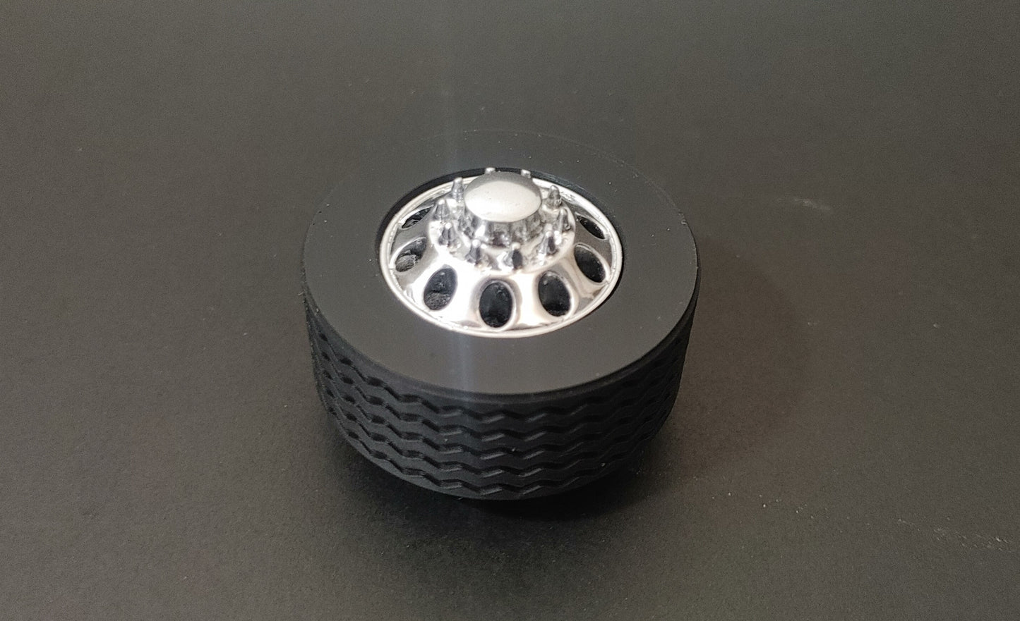 NYLINT Bud Wheels Freightliner/GMC [ Scale: 1/18 ]